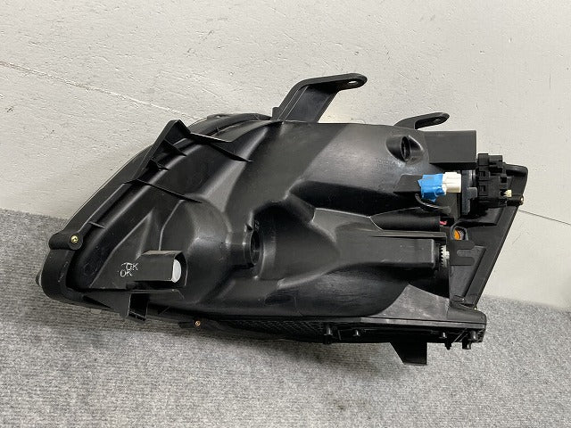 ノア/NOAH 60系/AZR60G/AZR65G 純正 前期 右 ヘッドライト/ランプ キセノン HID AFS無 レベライザー付 刻印B1 KOITO 28-152 トヨタ(134019)