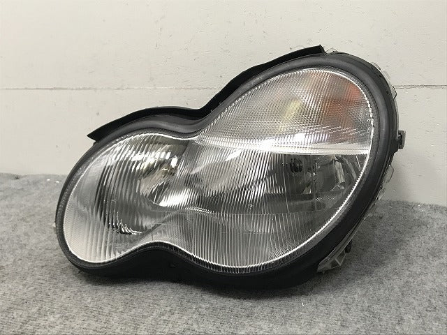 新品!Cクラス W203 社外 左 ヘッドライト ハロゲン AL Automotive Lighting 0 301 166 601/LE98C646 2038200761 メルセデスベンツ(134031)