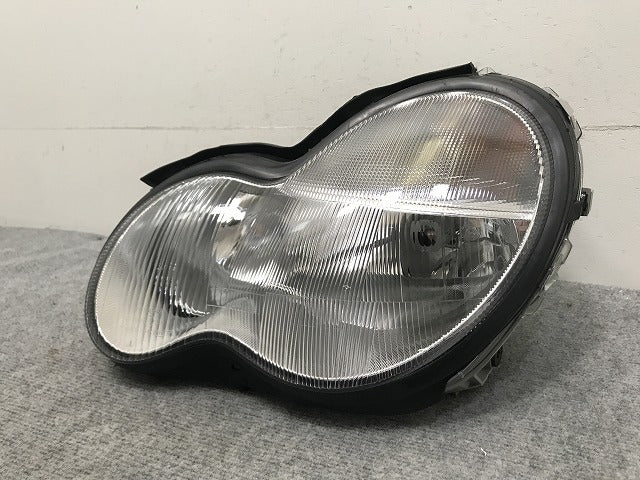 新品!Cクラス W203 社外 左 ヘッドライト ハロゲン AL Automotive Lighting 0 301 166 601/LE98C646 2038200761 メルセデスベンツ(134032)
