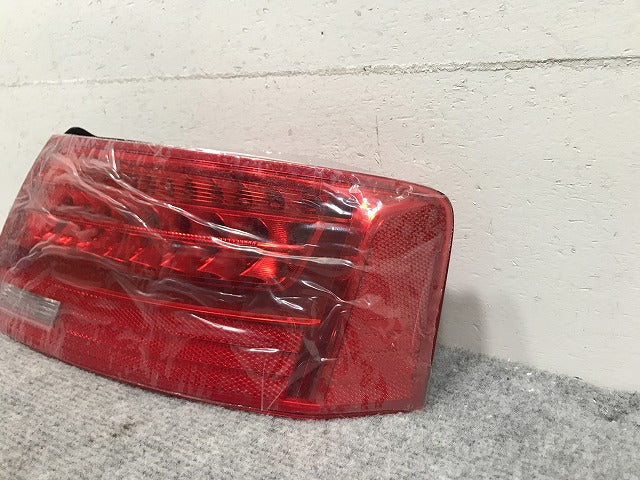 新品!A5(B8) 8T系 純正 後期 右 テールランプ/ライト/レンズ LED AL Automotive Lighting 8T0 945 096H 8T0945096H アウディ(134044)