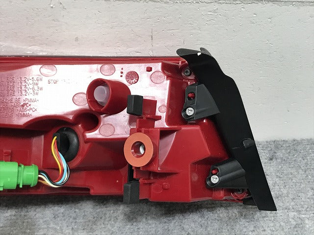新品!A5(B8) 8T系 純正 後期 右 テールランプ/ライト/レンズ LED AL Automotive Lighting 8T0 945 096H 8T0945096H アウディ(134044)