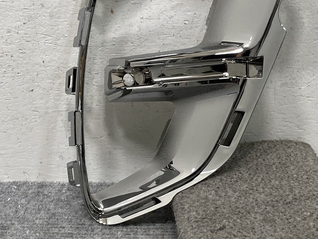 新品!キャプチャー HJ/HJBH5H/HJBH4MH 純正 右 フロント フォグカバー/フォグランプカバー 261A27768R 261525762R メッキ ルノー(134062)