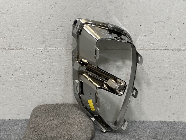 新品!キャプチャー HJ/HJBH5H/HJBH4MH 純正 右 フロント フォグカバー/フォグランプカバー 261A27768R 261525762R メッキ ルノー(134062)
