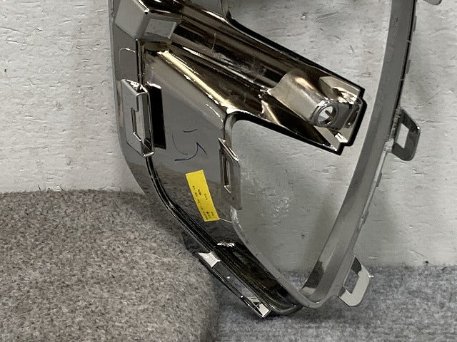 新品!キャプチャー HJ/HJBH5H/HJBH4MH 純正 右 フロント フォグカバー/フォグランプカバー 261A27768R 261525762R メッキ ルノー(134062)
