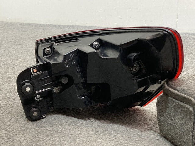 Q3 F3 純正 左 テールランプ/ライト/レンズ LED 83A.945.091/83A945091 アウディ(134103)