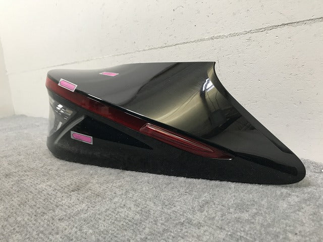 ヤリスクロス/ハイブリッド MXPB10/MXPB15/MXPJ10/MXPJ15 純正 右 テールランプ LED 刻印V3 ICHIKOH 52-330 81551-52E60 トヨタ(134125)