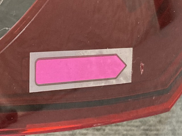 Eクラス/セダン W213 純正 後期 右 テールランプ/ライト/レンズ LED AL Automotive Lighting A2139065409 メルセデスベンツ(134137)