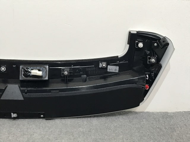 ヤリスクロス MXPB10/MXPB15/MXPJ10/MXPJ15 純正 リア ルーフスポイラー/ウィング 76871-52280 76085-52929-A1 パール 089(134154)