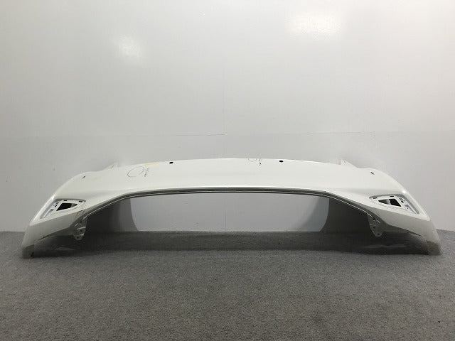 ヴィッツ 130/KSP130/NSP130/NSP135/NCP131 純正 後期 リア バンパー 52159-52870 ホワイトパールクリスタルシャイン 070 トヨタ(134228)