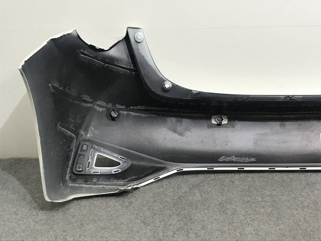 ヴィッツ 130/KSP130/NSP130/NSP135/NCP131 純正 後期 リア バンパー 52159-52870 ホワイトパールクリスタルシャイン 070 トヨタ(134228)