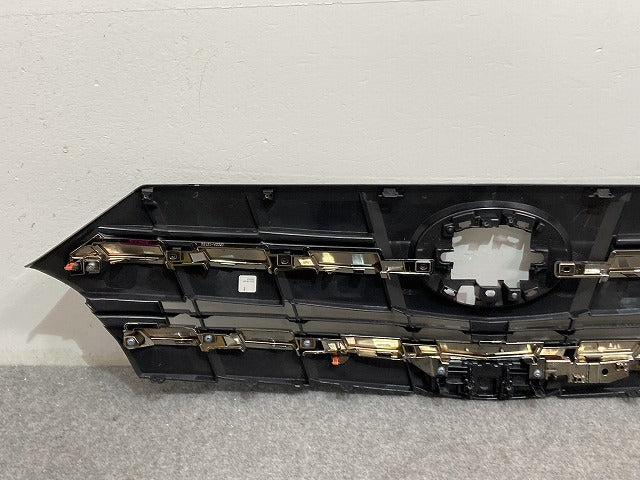 新車取り外し!アルファード 40系/AGH40W/AGH45W 純正 フロント グリル/ラジエーターグリル カメラ穴付 53111-V2010 トヨタ(134312)