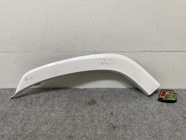 新車外し!ランドクルーザー/ランクル FJA300W/VJA300W 純正 左 リア ドア/オーバーフェンダー/フェンダーアーチモール 75078-60060(134321)