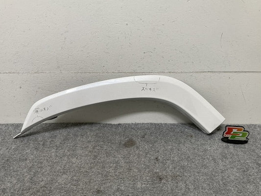 新車外し!ランドクルーザー/ランクル FJA300W/VJA300W 純正 左 リア ドア/オーバーフェンダー/フェンダーアーチモール 75078-60060(134321)