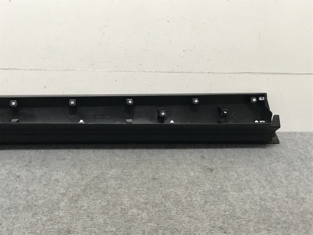 新車取り外し!クラウン/クロスオーバー TZSH35/AZSH35 純正 右 フロント サイドステップ/サイドスカート 75073-30020 素地 トヨタ(134350)