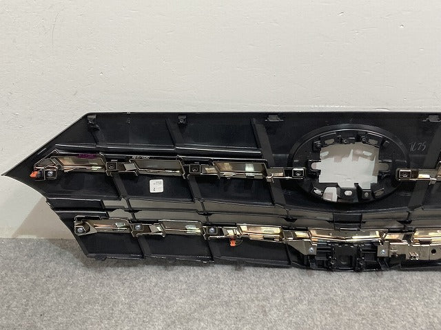 新車取り外し!アルファード 40系/AGH40W/AGH45W 純正 フロント グリル/ラジエーターグリル カメラ穴付 53111-V2010 トヨタ(134351)
