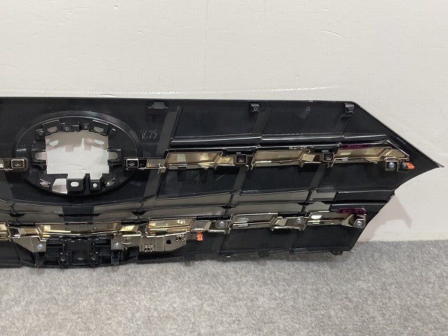新車取り外し!アルファード 40系/AGH40W/AGH45W 純正 フロント グリル/ラジエーターグリル カメラ穴付 53111-V2010 トヨタ(134351)