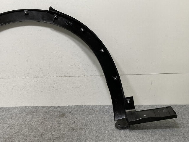 新車取り外し!クラウン/クロスオーバー TZSH35/AZSH35 純正 左 リア フェンダーアーチモール/オーバーフェンダー 75606-30210 素地 トヨタ(134362)