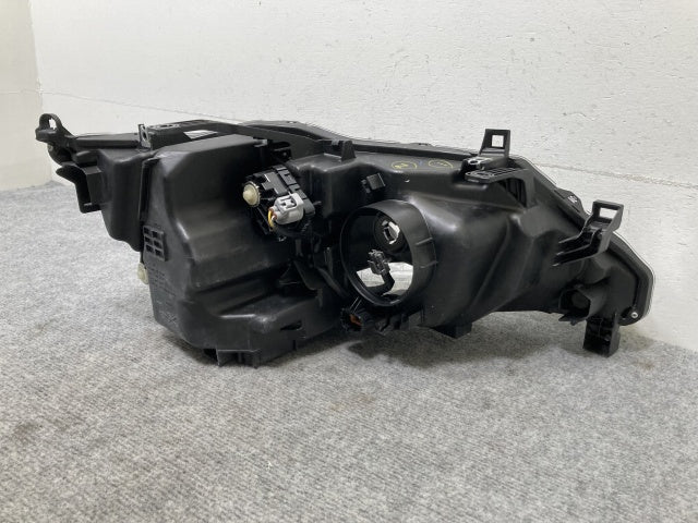 セレナ/ハイウェイスター/S/X/G/XV C27/GC27/GFC27/GNC27/GFNC27/HFC27/HC27 純正 前期 左 ヘッドライト LED レベ 100-23721(134385)