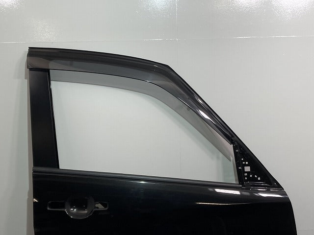 セレナ/ハイウェイスター C27/GC27/GFC27/GNC27/GFNC27/HFC27 純正 右 フロント ドア バイザー付 ダイヤモンドブラック G41 日産(134428)