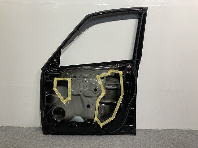 セレナ/ハイウェイスター C27/GC27/GFC27/GNC27/GFNC27/HFC27 純正 右 フロント ドア バイザー付 ダイヤモンドブラック G41 日産(134428)