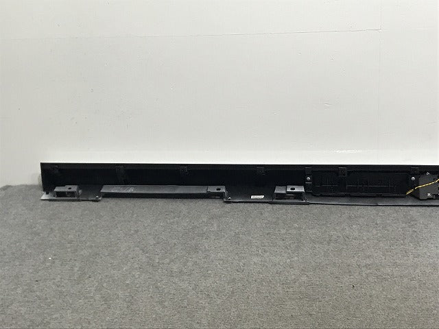 セレナ/ハイウェイスター ルキシオン e-POWER C28/NC28/FC28/FNC28/GC28/GFC 純正 左 サイドステップ/サイドスカート 76851 7DF0A QBE(134447)