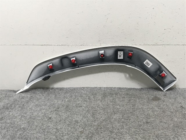 新車取り外し!ランドクルーザー/ランクル FJA300W/VJA300W 純正 右 リア ドア/オーバーフェンダー/フェンダーアーチモール 75077-60060/1/2 090(134453)