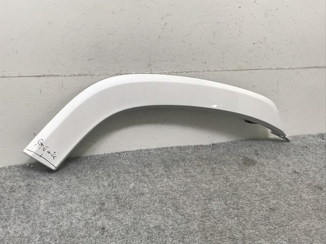 新車取り外し!ランドクルーザー/ランクル FJA300W/VJA300W 純正 右 リア ドア/オーバーフェンダー/フェンダーアーチモール 75077-60060/1/2 090(134454)