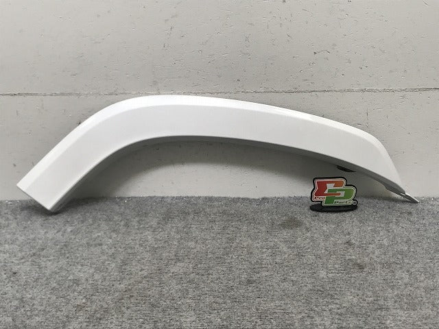 新車取り外し!ランドクルーザー/ランクル FJA300W/VJA300W 純正 右 リア ドア/オーバーフェンダー/フェンダーアーチモール 75077-60060/1/2 090(134457)