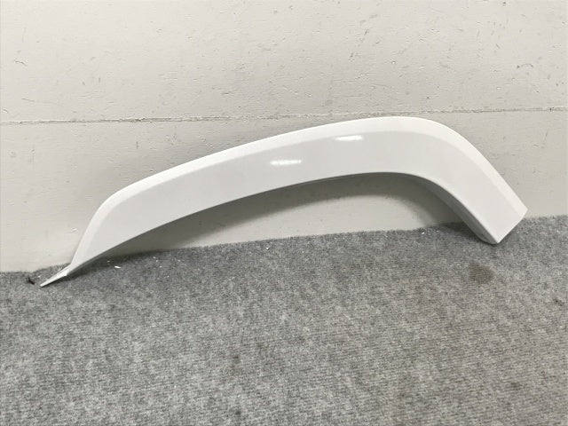 新車取り外し!ランドクルーザー/ランクル FJA300W/VJA300W 純正 左 リア ドア/オーバーフェンダー/フェンダーアーチモール 75078-60060 090 トヨタ(134460)