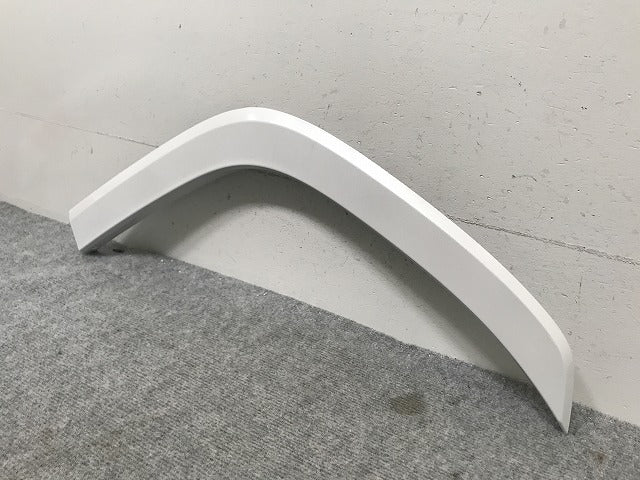 新車外し!ランドクルーザー/ランクル FJA300W/VJA300W 純正 左 リア クォーター/オーバーフェンダー/フェンダーアーチモール 75606-60120 ホワイト 090(134462)