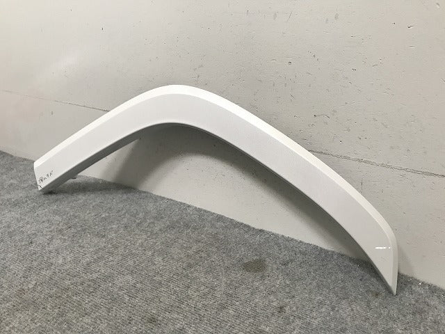 新車外し!ランドクルーザー/ランクル FJA300W/VJA300W 純正 左 リア クォーター/オーバーフェンダー/フェンダーアーチモール 75606-60120 ホワイト 090(134464)