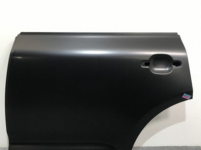 新品!トゥアレグ 7L系 純正 左 リア ドア 7L0833111 7L0833055M 未塗装 フォルクスワーゲン(134475)