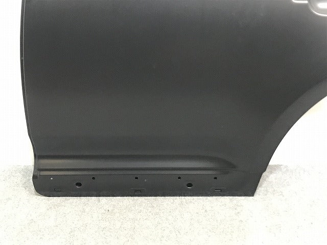 新品!トゥアレグ 7L系 純正 左 リア ドア 7L0833111 7L0833055M 未塗装 フォルクスワーゲン(134475)