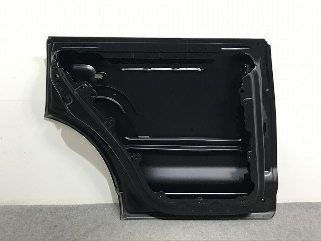 新品!トゥアレグ 7L系 純正 左 リア ドア 7L0833111 7L0833055M 未塗装 フォルクスワーゲン(134475)
