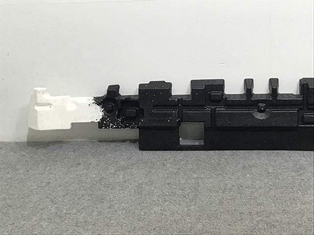 新品!S60 RB系 純正 リア バンパー エネルギーアブソーバー 8687451 3 V8687451 ボルボ(134503)