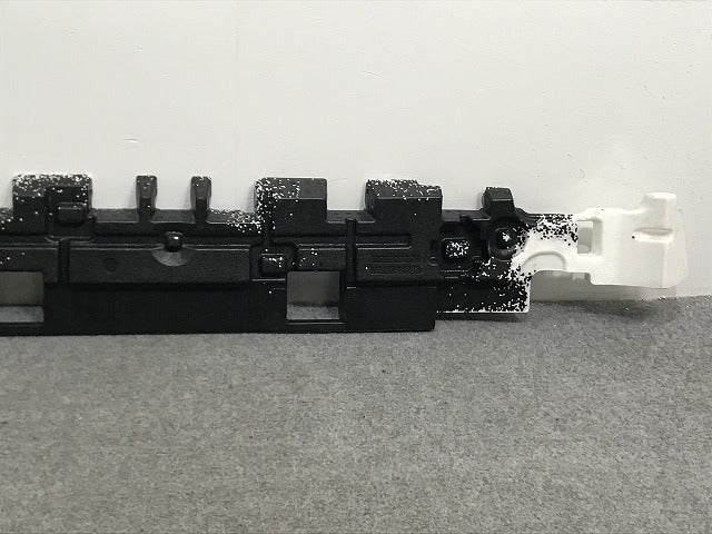 新品!S60 RB系 純正 リア バンパー エネルギーアブソーバー 8687451 2 V8687451 ボルボ(134506)