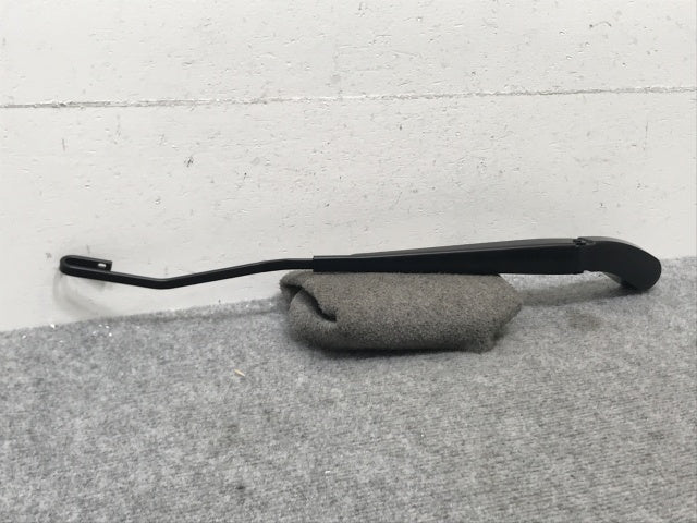 新品!V70(285)/S60 SB系 純正 前期 右 フロント ワイパーアーム 8624267 8624267 未塗装 ボルボ(134510)