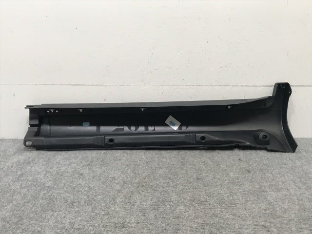 新品!V70 SB系 純正 前期 右 リア ドア サイドステップ/サイドスカート カバー/下部 30698367 30698367 素地 ボルボ(134513)