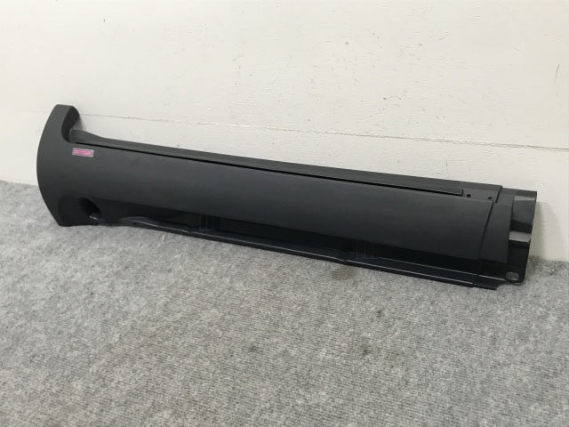 新品!V70 SB系 純正 前期 右 リア ドア サイドステップ/サイドスカート カバー/下部 30698367 30698367 素地 ボルボ(134514)