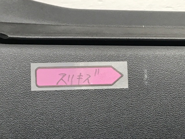 新品!V70 SB系 純正 前期 右 リア ドア サイドステップ/サイドスカート カバー/下部 30698367 30698367 素地 ボルボ(134514)