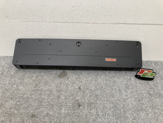 新品!CLAクラス C117 純正 フロント ライセンスベース/ナンバープレートベース A117 885 00 81 A1178850081 素地 メルセデスベンツ(134515)