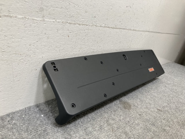 新品!CLAクラス C117 純正 フロント ライセンスベース/ナンバープレートベース A117 885 00 81 A1178850081 素地 メルセデスベンツ(134515)