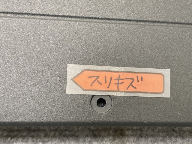 新品!CLAクラス C117 純正 フロント ライセンスベース/ナンバープレートベース A117 885 00 81 A1178850081 素地 メルセデスベンツ(134516)