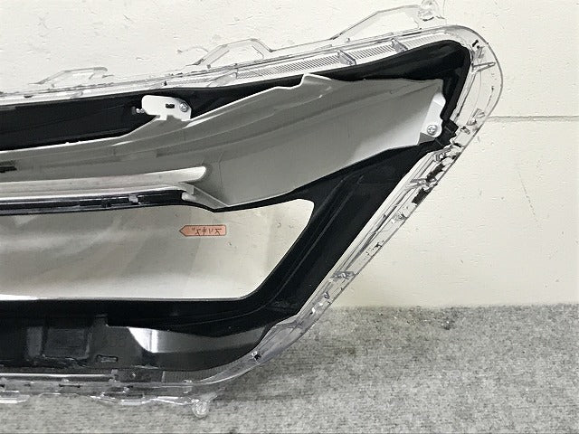 ライズ/ロッキー/レックス A200/A210/A201/A202/A/S/F 純正 右 ヘッドライト レンズ カバー 8110A-B1020 トヨタ/ダイハツ/スバル(134520)
