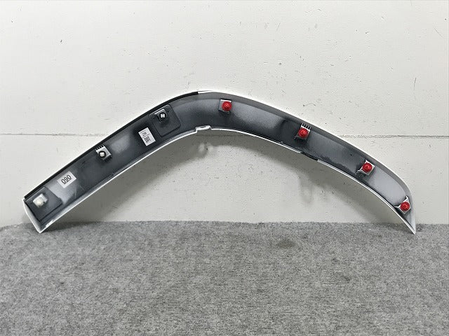 新車取り外し!ランドクルーザー/ランクル FJA300W/VJA300W 純正 右 リア クォーター/オーバーフェンダー/アーチモール 75605-60120(134522)