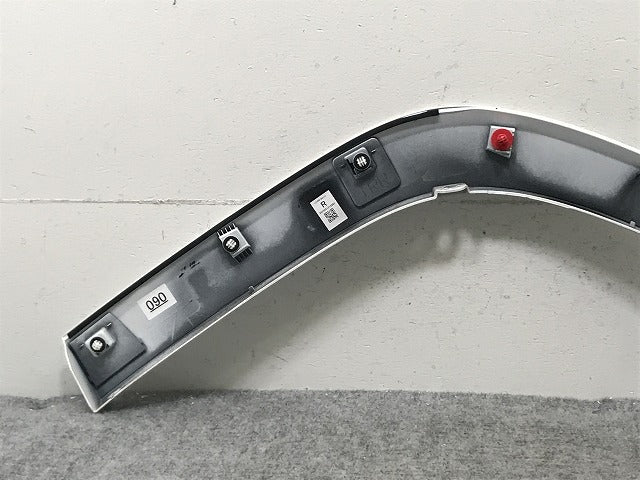 新車取り外し!ランドクルーザー/ランクル FJA300W/VJA300W 純正 右 リア クォーター/オーバーフェンダー/アーチモール 75605-60120(134524)