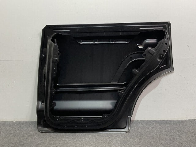 新品!トゥアレグ 7L系/2003-2010 純正 右 リア ドア 7L0833112 7L0833056M 未塗装 フォルクスワーゲン(134566)