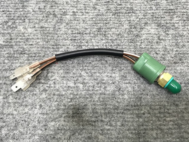 新品!SL/Vクラス R129/W638 純正 エアコンプレッシャースイッチ 004 820 67 10 A0048206710 メルセデスベンツ(134576)
