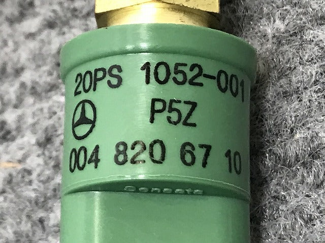 新品!SL/Vクラス R129/W638 純正 エアコンプレッシャースイッチ 004 820 67 10 A0048206710 メルセデスベンツ(134576)