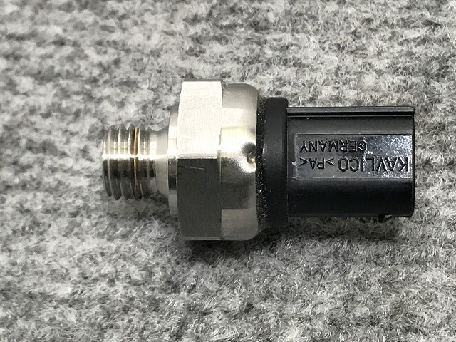 新品!Sクラス W220 純正 エンジンオイルプレッシャースイッチ/圧力センサー A0061539228 0061539228 メルセデスベンツ(134585)